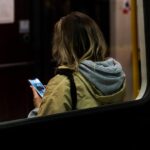 HOFI-ANTI-SPY-PRO-zastitno-staklo-za-IPHONE-13-13-PRO-14-PRIVACY-4.jpg